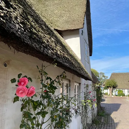 Kapitaenshaus Von 1712 - Neu Saniert